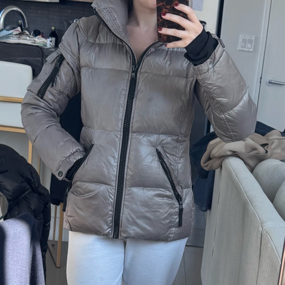 SAM New York Silver Puffer jacket in XS. Fair condition